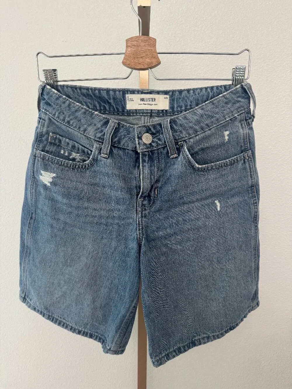 Hollister Low Rise Baggy Jorts W25 Y2K Denim Bermuda Shorts Trend Medium Wash